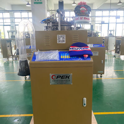 Máquina de tejido circular para la producción de bufandas de fútbol y sombreros de invierno en talleres de reparación