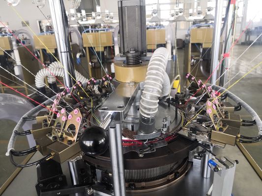 Máquina de tejido de sombrero de tapa con sistema de control
