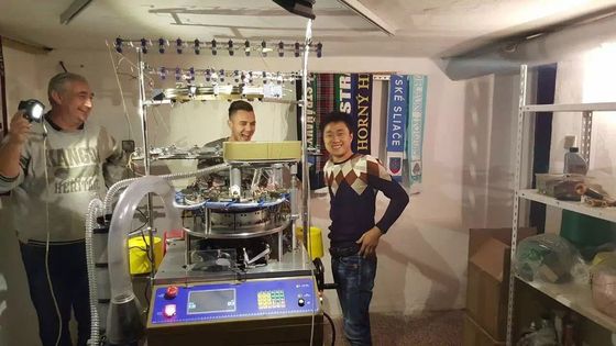 Máquina de fabricación de bufandas de jacquard profesional totalmente controlada por computadora 600 juegos / mes 325 KG