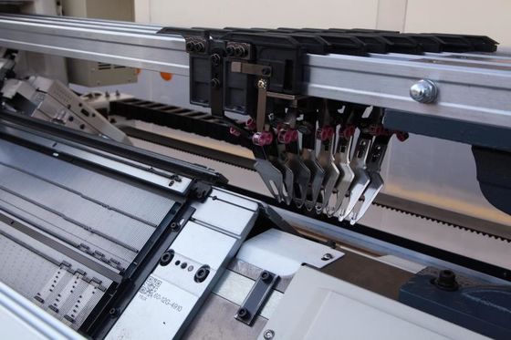 Máquina de punto de zapatos Flyknit 3D completamente computarizada Capacidad de producción de 800 kg