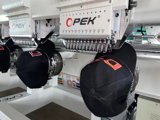 Construido en 110V-220V Opek Cap 4 máquina de bordado de cabeza para el bordado plano de ropa con gorra