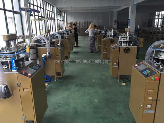 Máquina de tejido circular pequeña para la producción de sombreros circulares