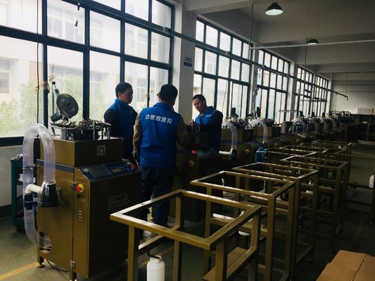 600pcs/día Máquina de tejido de bufanda de fanático de fútbol con velocidad de producción rápida
