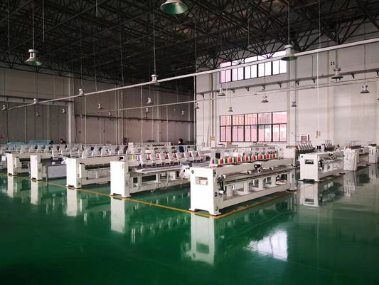 Máquina de bordado comercial para bordado de precisión