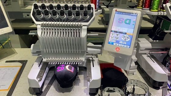 360*510 Área de bordado Máquina automática de cambio de color multi-cabeza Opek