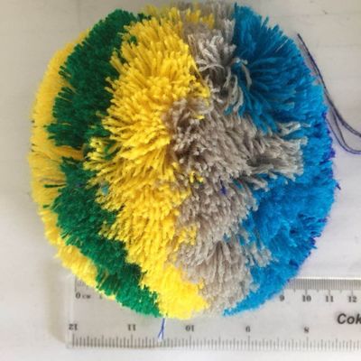 Máquina de fabricación de pompones de alta velocidad con capacidad de hilados sofisticados y sin control computarizado