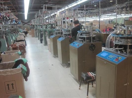 Máquina de fabricación de sombreros y bufandas circulares con control computarizado fácil de operar